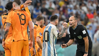 FIFA'dan Messi'nin tepki gösterdiği hakem Lahoz'la ilgili flaş karar