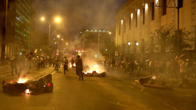 Peru’da siyasi gerilim: 2 ölü 5 yaralı