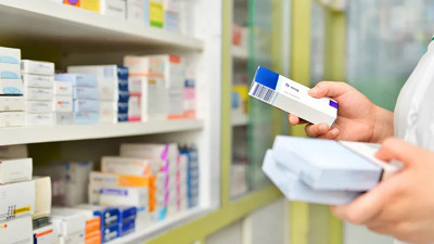 Büyük skandal. Eczanelerde ilaç bulunamıyor. Piyasada antibiyotik ve ateş düşürücü bile yok