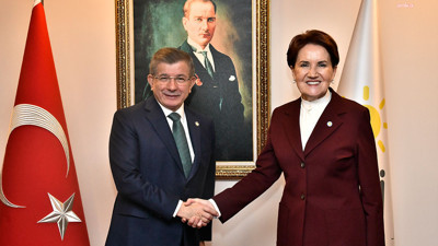 Davutoğlu'ndan Akşener'e ziyaret