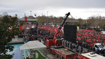 Tarihi buluşma: İstanbullular iradesi için Saraçhane'ye akın etti