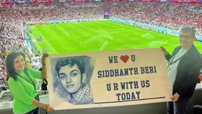 Dört ay önce ölen çocuklarına maç izlettiler