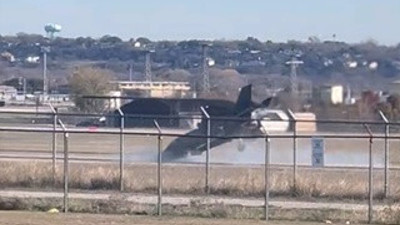 ABD’de F-35 savaş uçağı iniş sırasında düştü