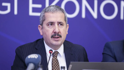 Hazine ve Maliye Bakan Yardımcısı Gürcan ilaç sektörü temsilcileriyle görüştü