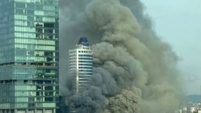 İstanbul'da dev AVM'de yangın. Dumanlar gökyüzünü kapladı
