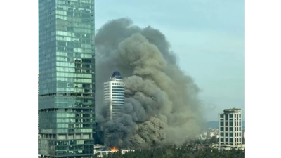 Metrocity AVM'deki yangın söndürüldü
