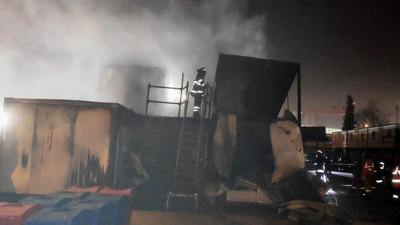 Yalova’da konteyner yangını korkuttu