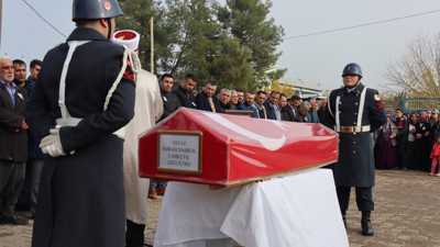 Trafik kazasında ölen astsubayın naaşı toprağa verildi