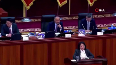 Kırgızistan meclisinde kriz. Meclis Başkanıyla Bakan arasında gergin anlar