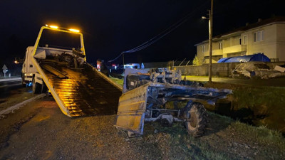 Hafif ticari araç patpata çarptı