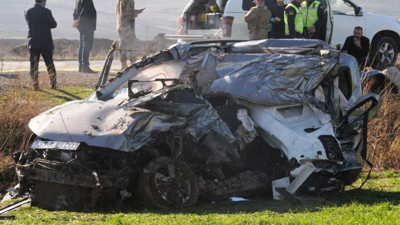 Bu araçtaki 4 kişi öldü