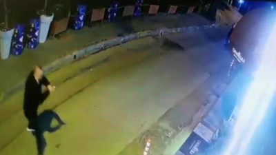 Valeler birbirlerine kurşun yağdırdı