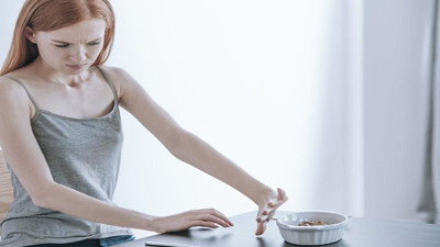 Yeme bozukluğu nedir, nasıl tedavi edilir? Yeme bozukluğu hangi hastalıklara sebep oluyor?