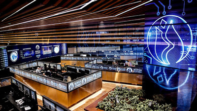 Borsa günün ilk yarısında rekor seviyeyi gördü