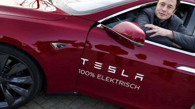 Elon Musk’ın şirketi Tesla’nın hisseleri çakıldı
