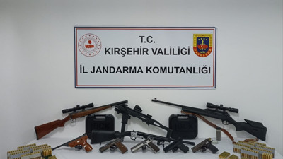 Ev değil adeta tam bir cephanelik