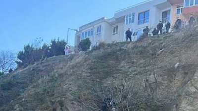 Genç kız uçurumdan düştü