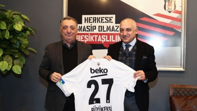 Büyükekşi Beşiktaş'a gitti. Çebi'ye altyapı mesajı verdi