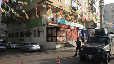 Diyarbakır merkezli 9 ilde terör operasyonu! DBP Gaziantep İl Başkanı da gözaltında