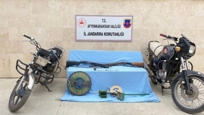 Define avcıları kıskıvrak yakalandı. 16 parça tarihi eser ve dedektör saklamışlar