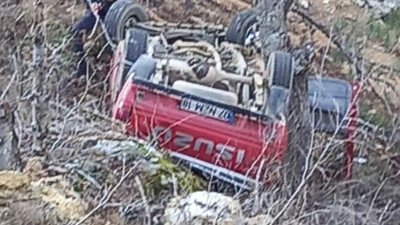 Kontrolden çıkan kamyonet uçuruma yuvarlandı: 1 ölü, 1 yaralı