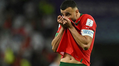 Beşiktaş'a Romain Saiss'ten kötü haber