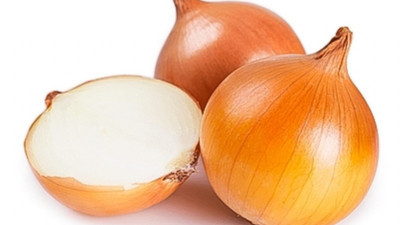 Zehir saçıyor. Soğanı sakın böyle yemeyin