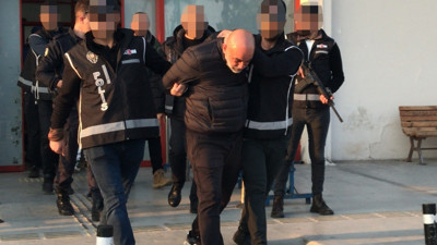Suç örgütü elebaşı olduğu iddiasıyla KKTC'de yakalanan zanlı Adana'ya getirildi