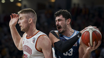 Galatasaray Nef nefes kesen maçı uzatmada kazandı