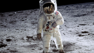 NASA'nın astronotları uzayda yürüyüşe çıktı