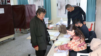 KKTC'de yerel seçimler için oy kullanma işlemi başladı