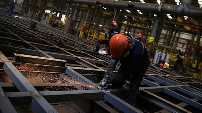 Bakan Bilgin 90 bin işçiye önce ümit verdi sonra hüsranı yaşattı. Taşeronların umutlarını tek bir kalemle silip attı