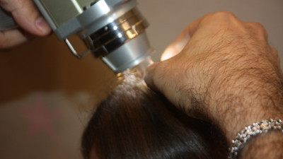 Kışın saçlarında bunu yaşayanlar dikkat. Uzmanı uyardı