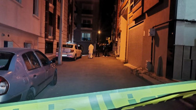 İzmir’de kıskançlık cinayeti. Kız arkadaşını hem silahla vurdu hem de bıçakladı