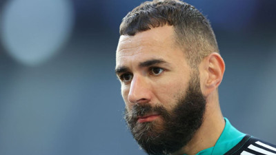 Fransa karıştı. Benzema'nın menajeri Deschamps'a hesap sordu
