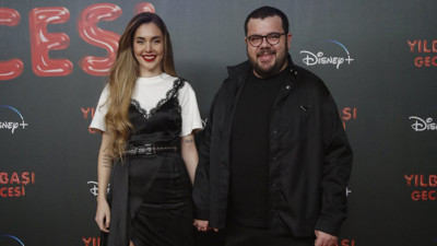 Eser Yenenler yılbaşı planını açıkladı