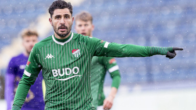 Özer Hurmacı futbola geri döndü