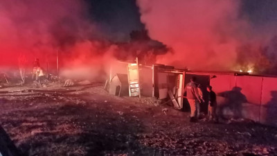 İzmir’de alevler geceyi aydınlattı