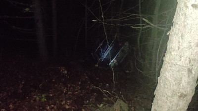 Otomobil şarampole yuvarlandı: 2 yaralı