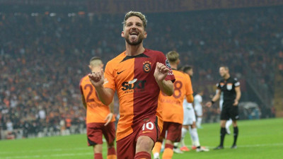 Galatasaray, Dries Mertens ile sözleşme uzatacak