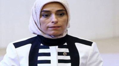 Zehra Taşkesinlioğlu'nun elbisesi viral oldu. Denizcilerin yorumu ise olay oldu