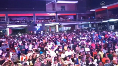 Uganda'da yeni yıl kutlamalarında izdiham çıktı: 10 öiü