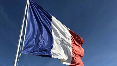 Fransa’da yılbaşı gecesi yaklaşık 500 kişi gözaltına alındı