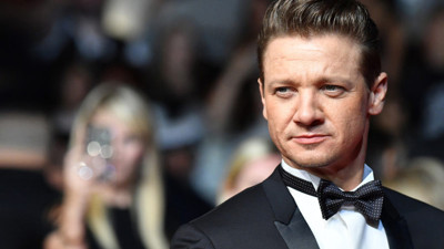 Ünlü aktör Jeremy Renner kaza geçirdi. Durumu kritik