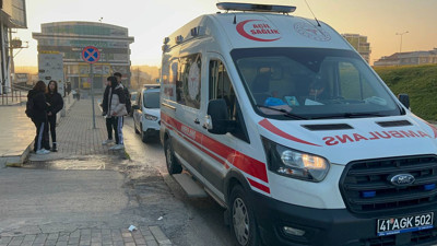 Kocaeli'ndeki liseli gençlerin bıçaklı kavgasında bir yaralı