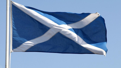 İskoçya'da bir otelde çıkan yangında 3 kişi öldü