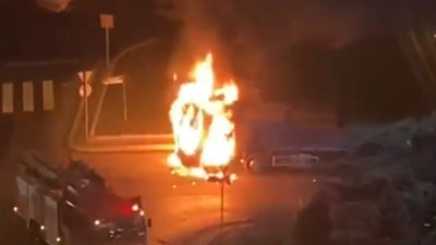 Park halindeki kamyon kundaklandı