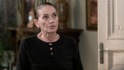 Camdaki Kız’daki ölüm ilanı Nur Sürer’i şoke etti