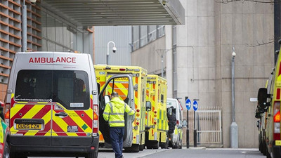 İngiltere’de ‘gelmeyen ambulans’ isyanı