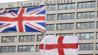 İngiltere'de doktorlardan krize ilişkin acil toplantı çağrısı